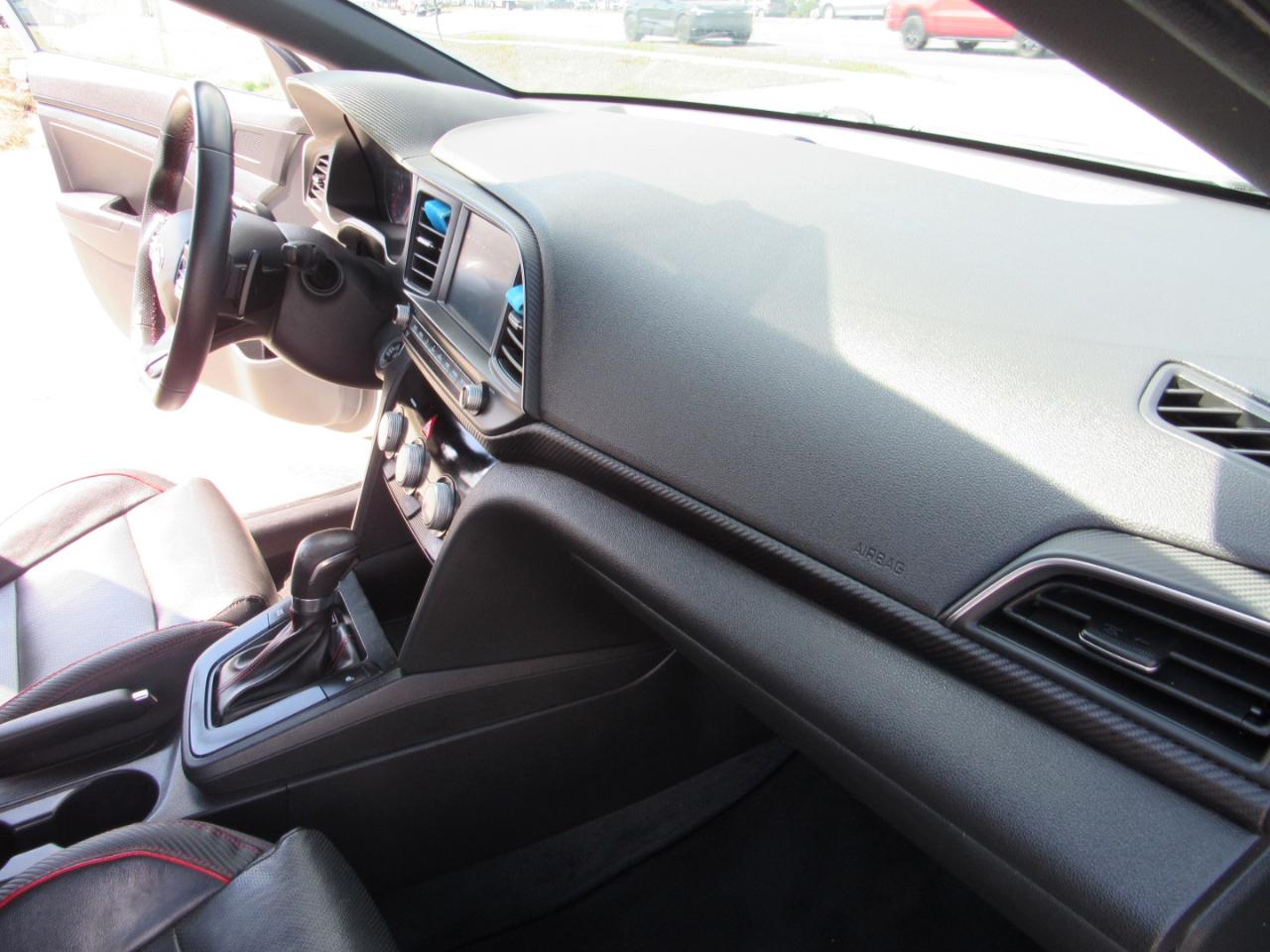 Hyundai Elantra Sport DCT 2019