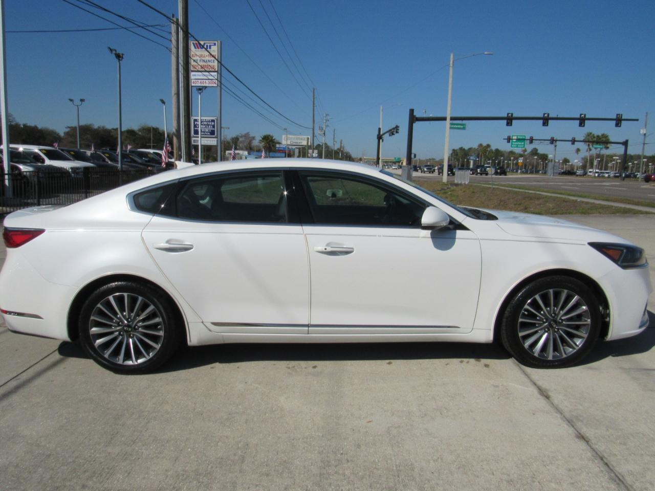 Kia Cadenza Premium Sedan 2017