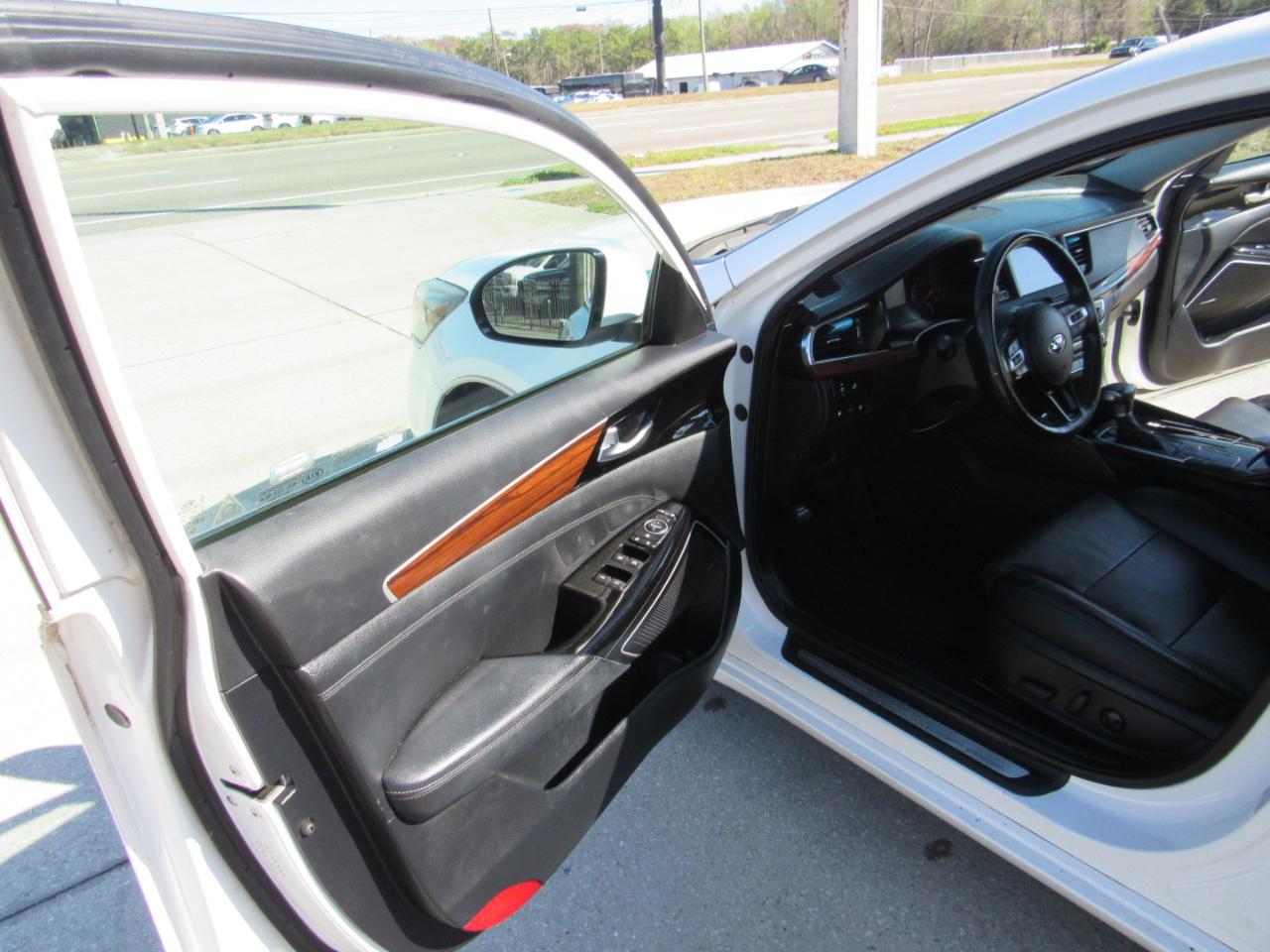 Kia Cadenza Premium Sedan 2017