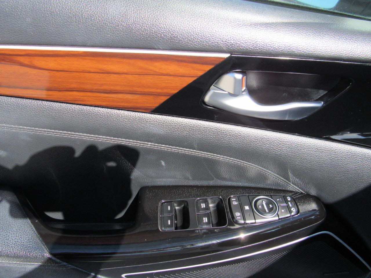 Kia Cadenza Premium Sedan 2017