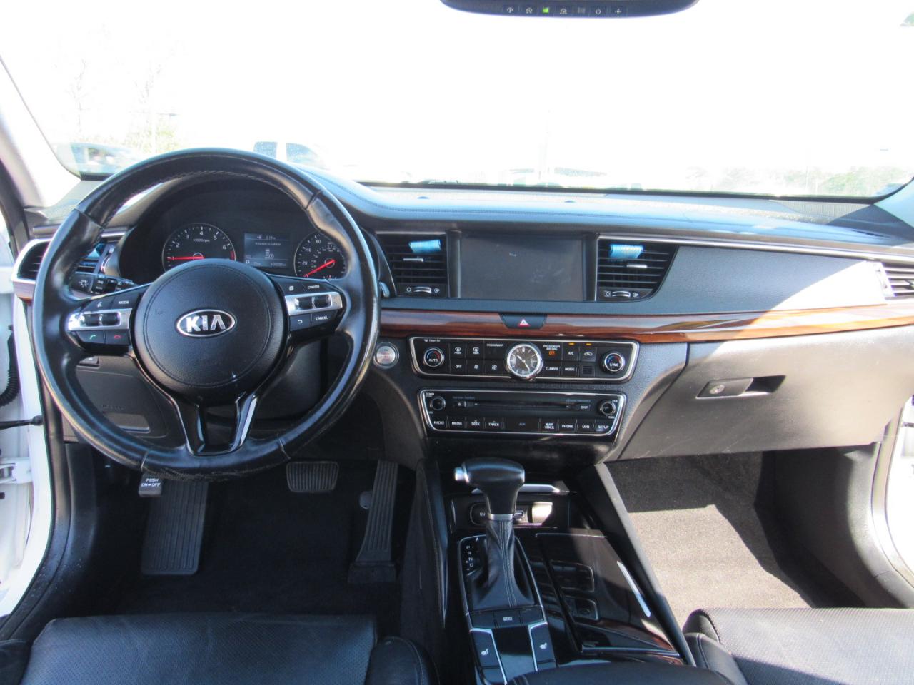 Kia Cadenza Premium Sedan 2017