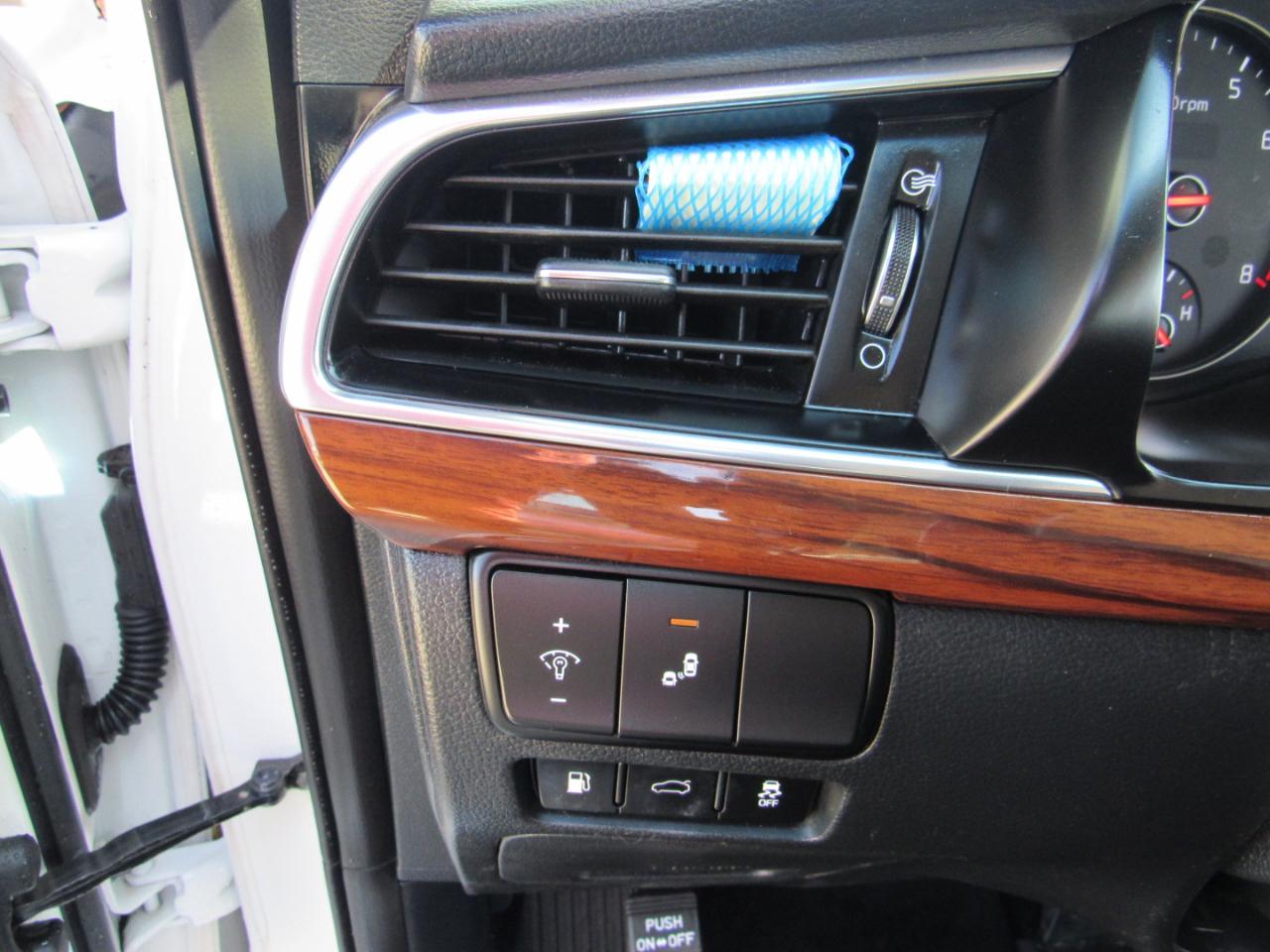 Kia Cadenza Premium Sedan 2017