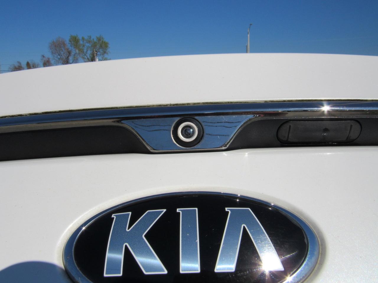 Kia Cadenza Premium Sedan 2017