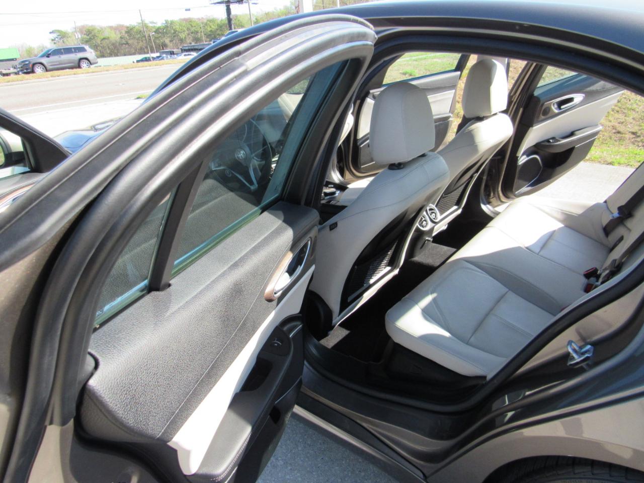 Alfa Romeo Giulia Ti RWD 2019