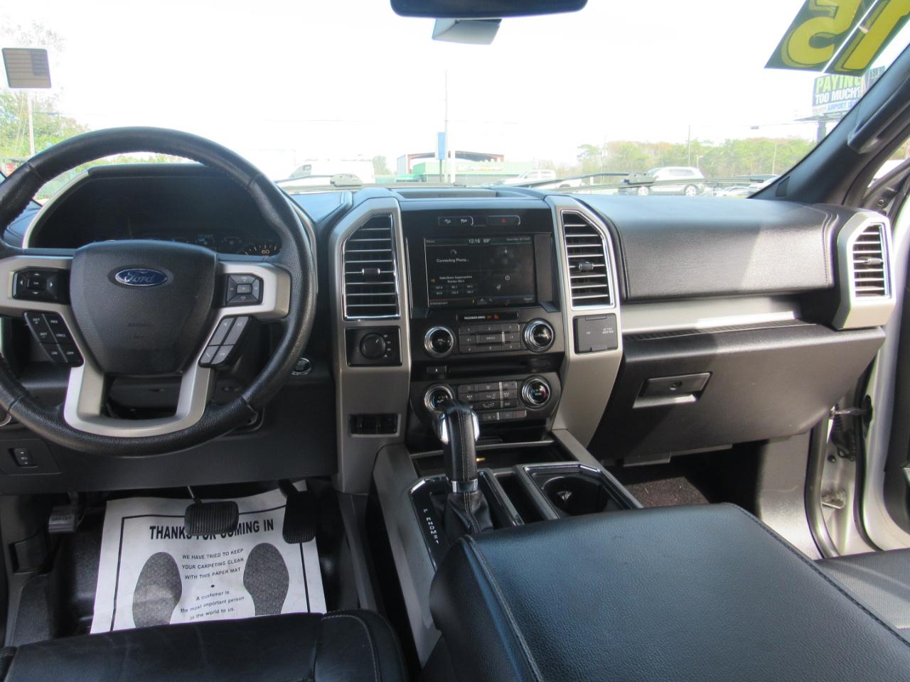 Ford F-150 4WD SuperCrew 145" Lariat 2015