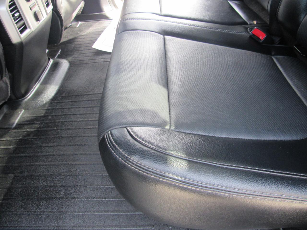 Ford F-150 4WD SuperCrew 145" Lariat 2015