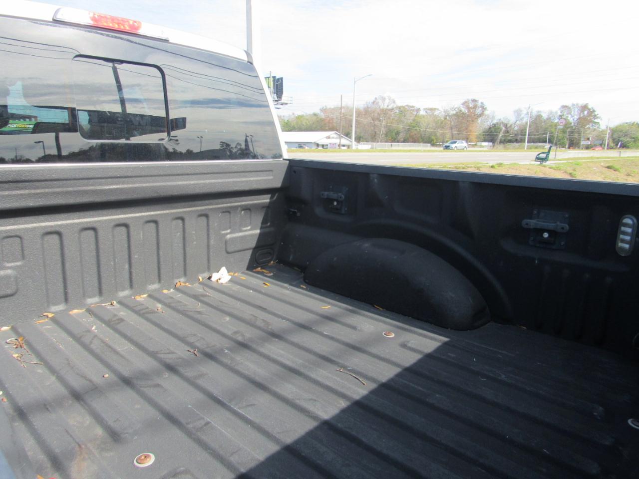 Ford F-150 4WD SuperCrew 145" Lariat 2015