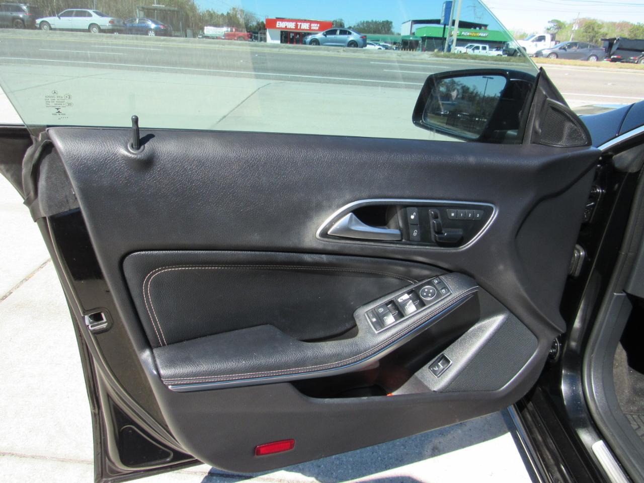 Mercedes-Benz CLA 4dr Sdn CLA 250 FWD 2016