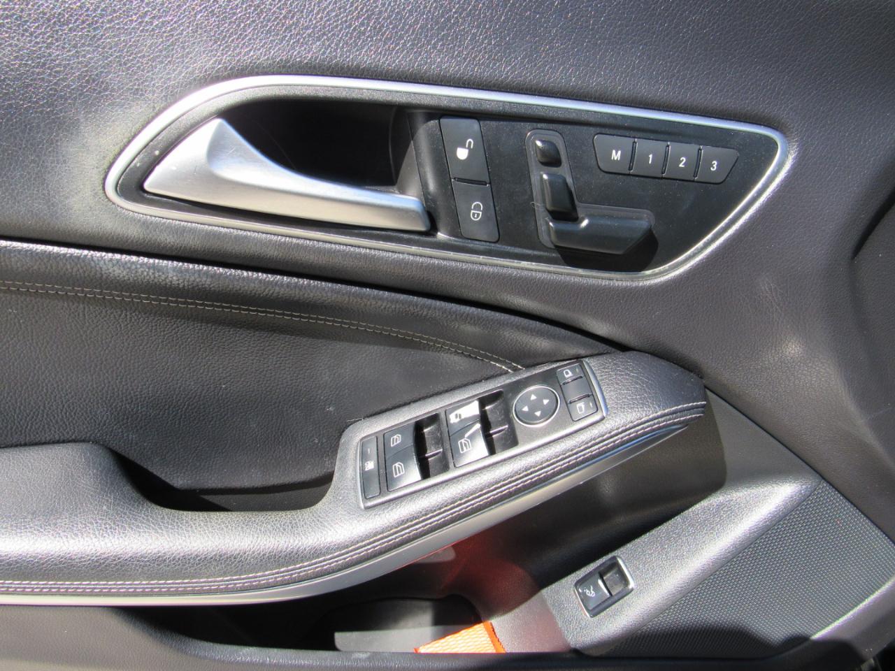 Mercedes-Benz CLA 4dr Sdn CLA 250 FWD 2016