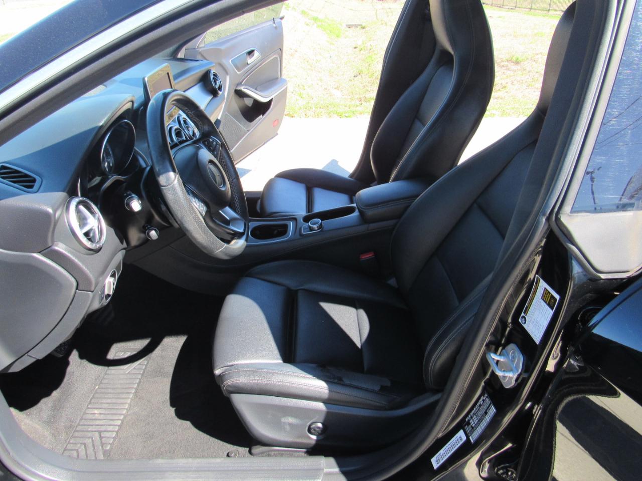 Mercedes-Benz CLA 4dr Sdn CLA 250 FWD 2016