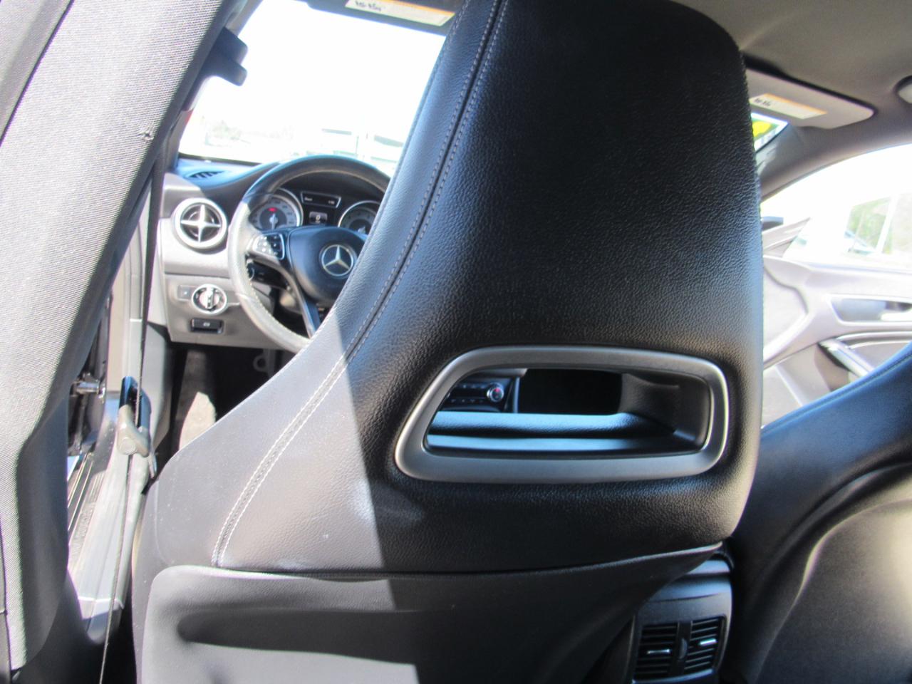 Mercedes-Benz CLA 4dr Sdn CLA 250 FWD 2016