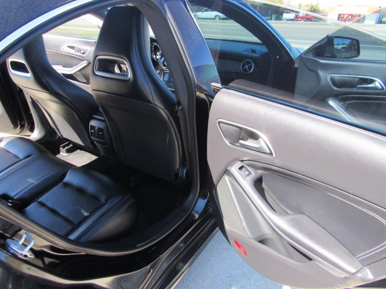 Mercedes-Benz CLA 4dr Sdn CLA 250 FWD 2016