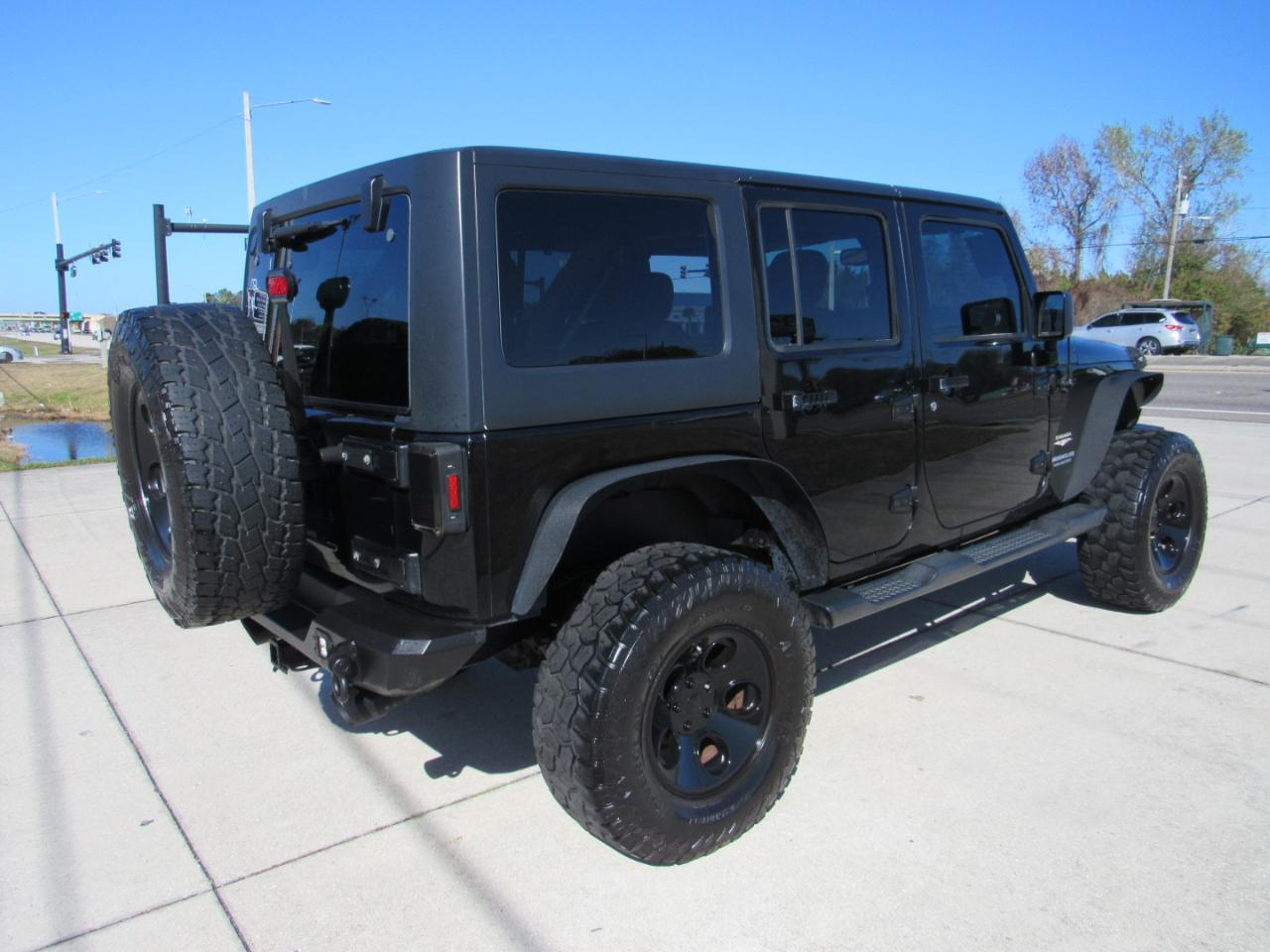 Jeep Wrangler Unlimited 4WD 4dr Sahara 2014
