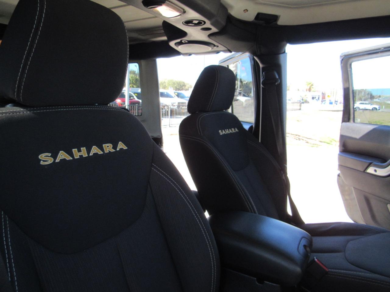 Jeep Wrangler Unlimited 4WD 4dr Sahara 2014