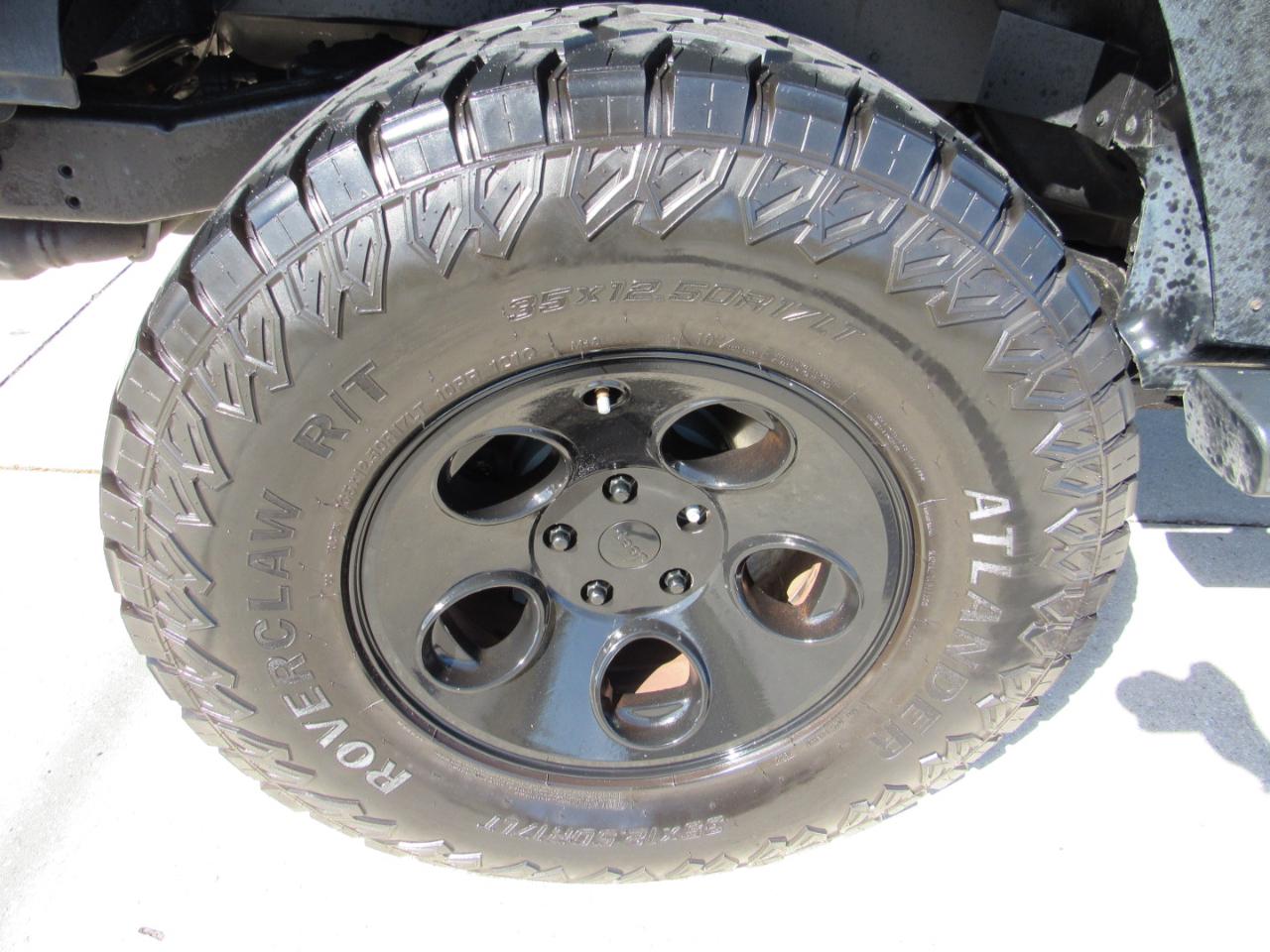 Jeep Wrangler Unlimited 4WD 4dr Sahara 2014