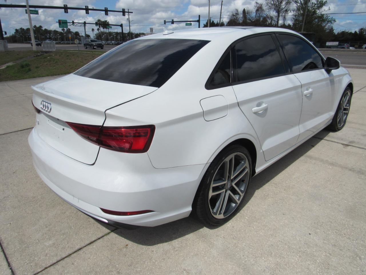 Audi A3 Sedan 2.0 TFSI Tech Premium FWD 2018