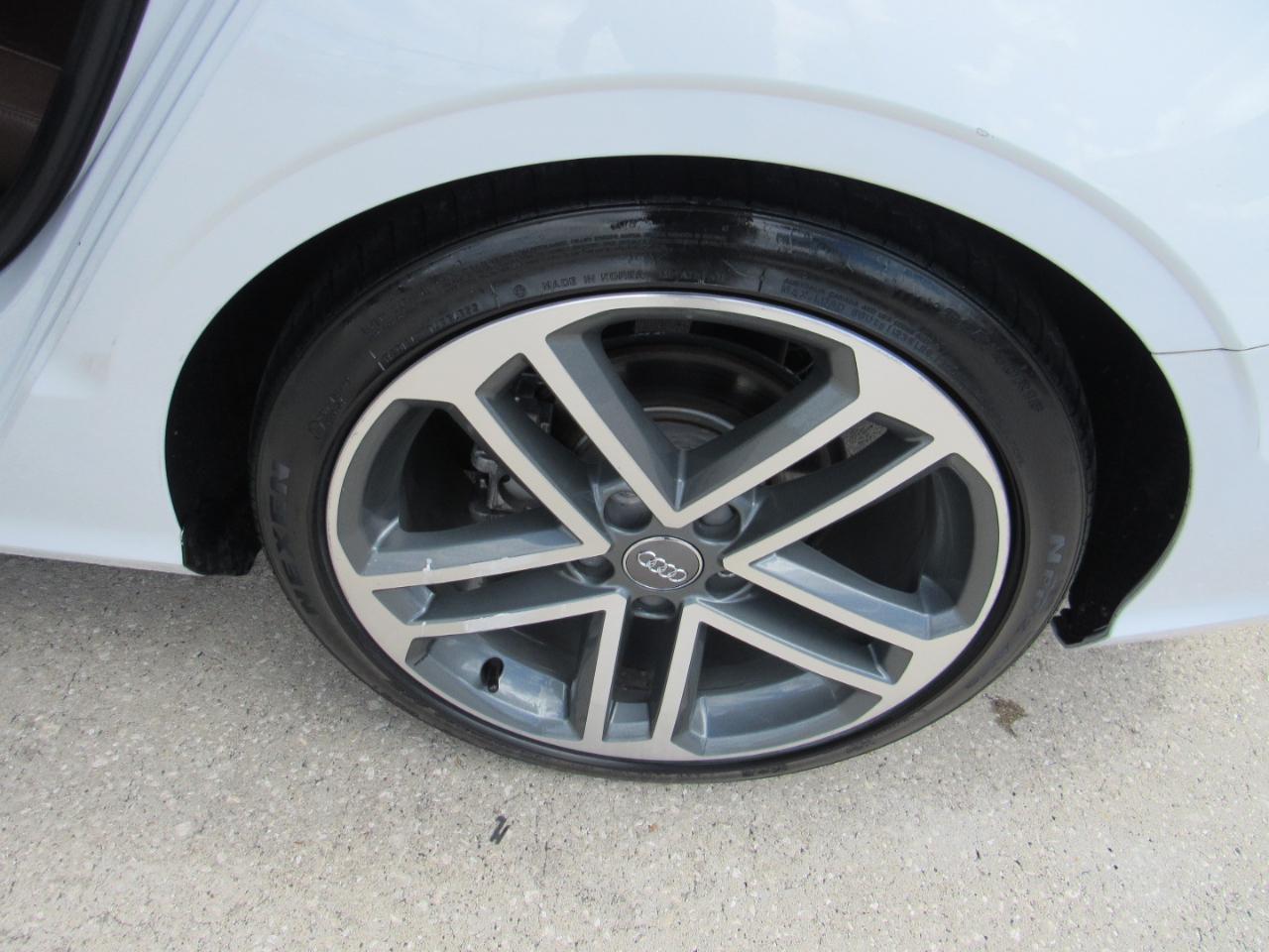 Audi A3 Sedan 2.0 TFSI Tech Premium FWD 2018