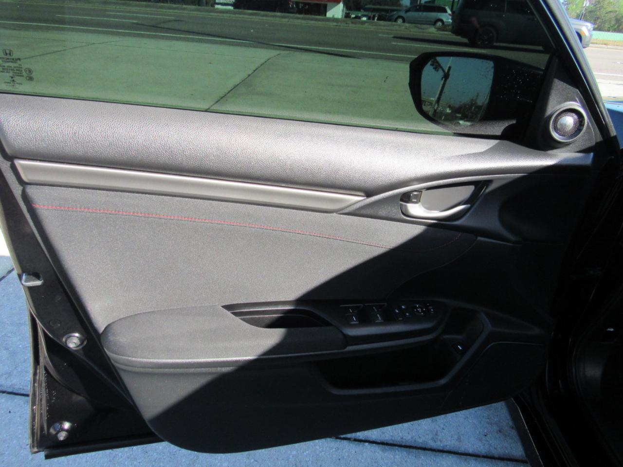 Honda Civic Si Sedan Manual w/Summer Tires 2020