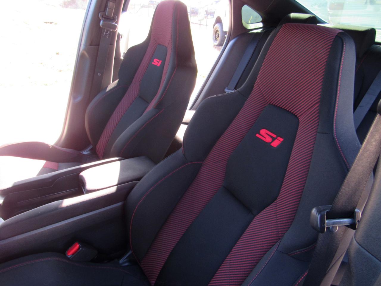 Honda Civic Si Sedan Manual w/Summer Tires 2020