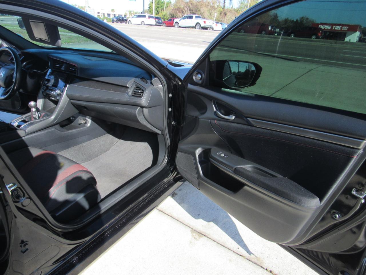 Honda Civic Si Sedan Manual w/Summer Tires 2020