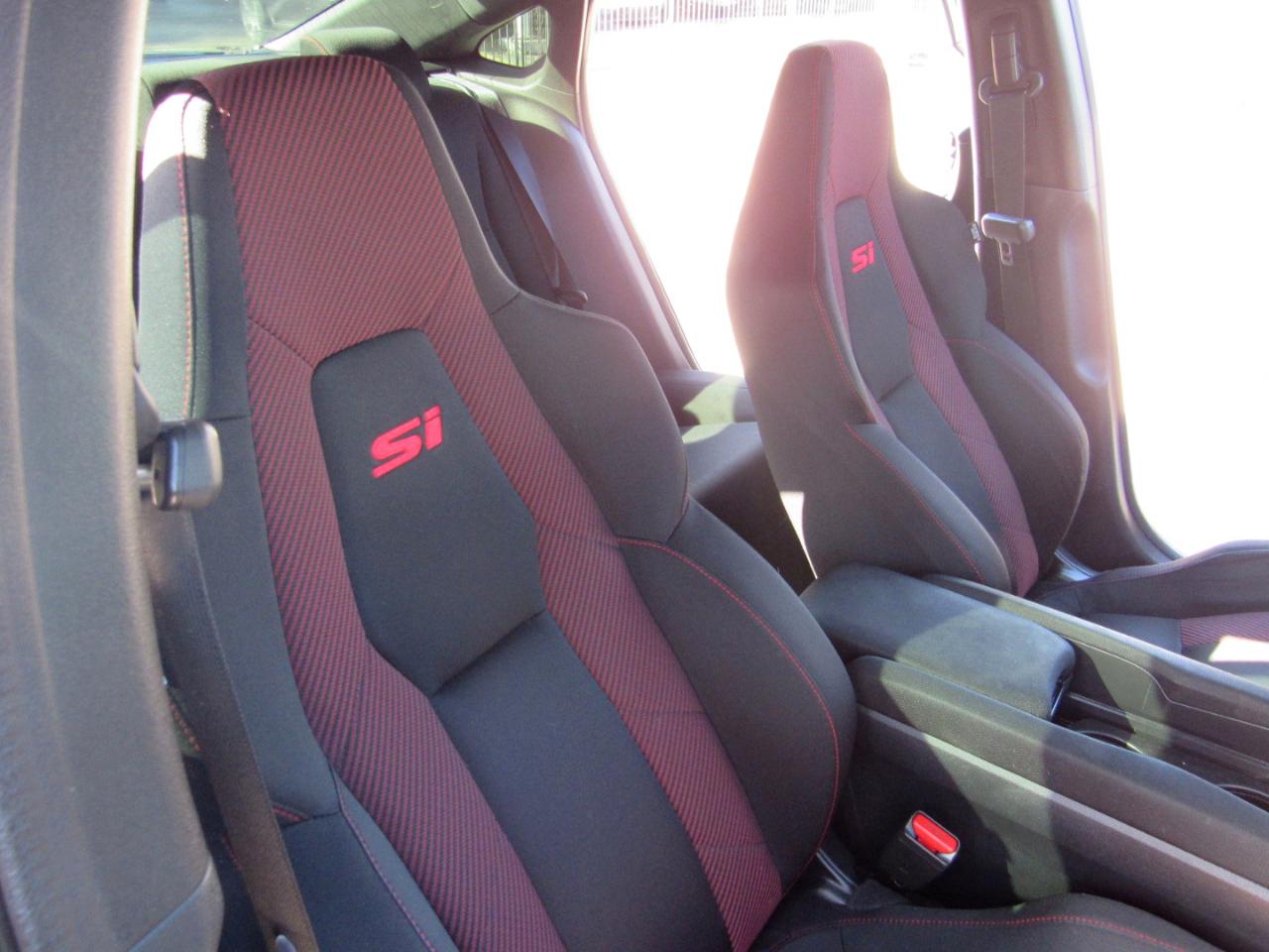 Honda Civic Si Sedan Manual w/Summer Tires 2020