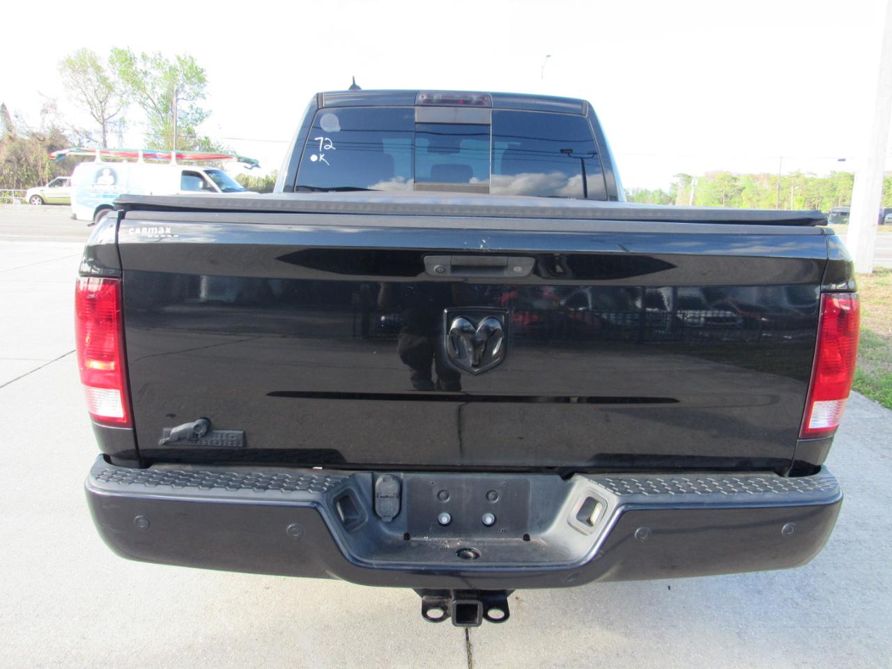 RAM 1500 Harvest 4x2 Crew Cab 5'7" Box *Ltd Avail* 2018