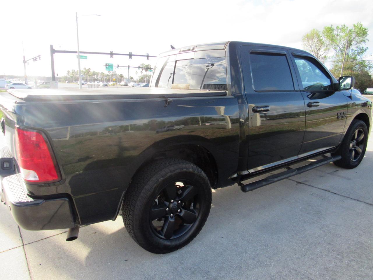 RAM 1500 Harvest 4x2 Crew Cab 5'7" Box *Ltd Avail* 2018