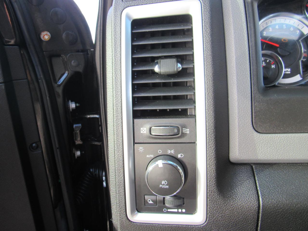 RAM 1500 Harvest 4x2 Crew Cab 5'7" Box *Ltd Avail* 2018