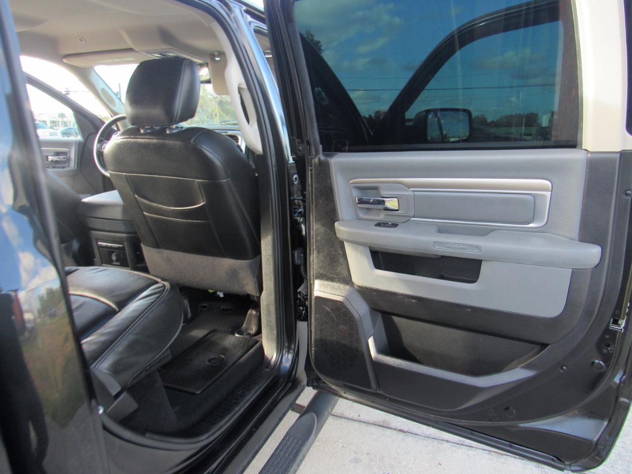 RAM 1500 Harvest 4x2 Crew Cab 5'7" Box *Ltd Avail* 2018