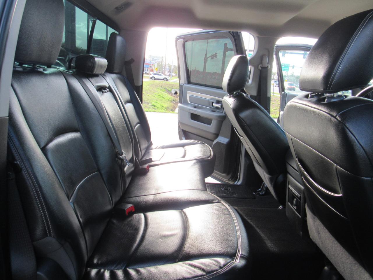 RAM 1500 Harvest 4x2 Crew Cab 5'7" Box *Ltd Avail* 2018