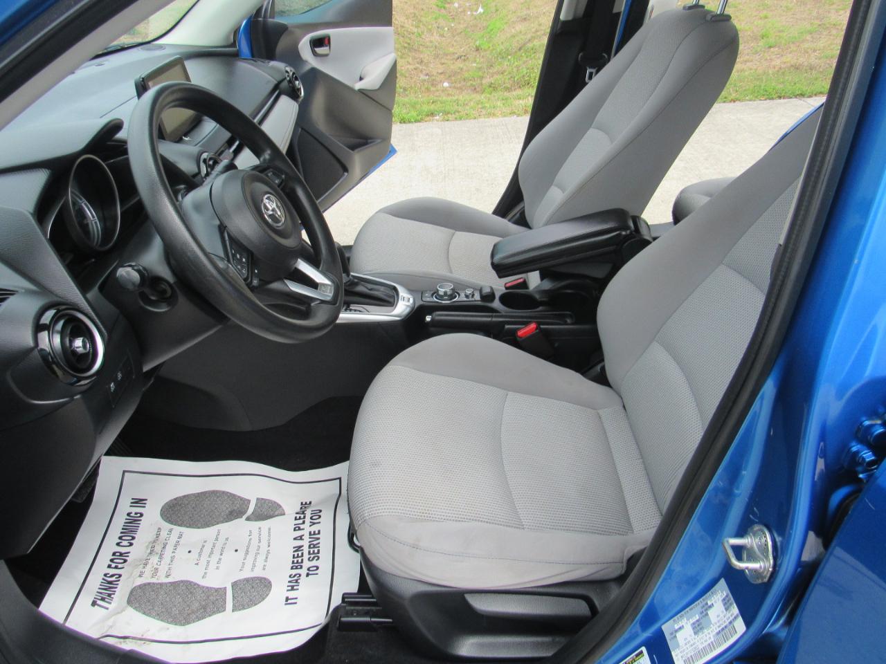 Toyota Yaris Sedan XLE Auto (Natl) 2019