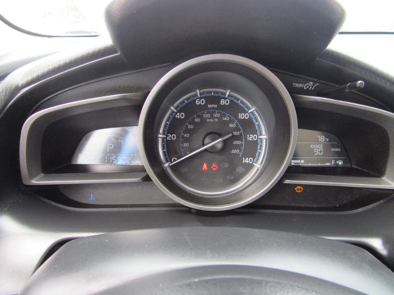 Toyota Yaris Sedan XLE Auto (Natl) 2019