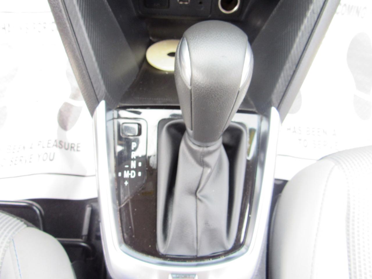 Toyota Yaris Sedan XLE Auto (Natl) 2019