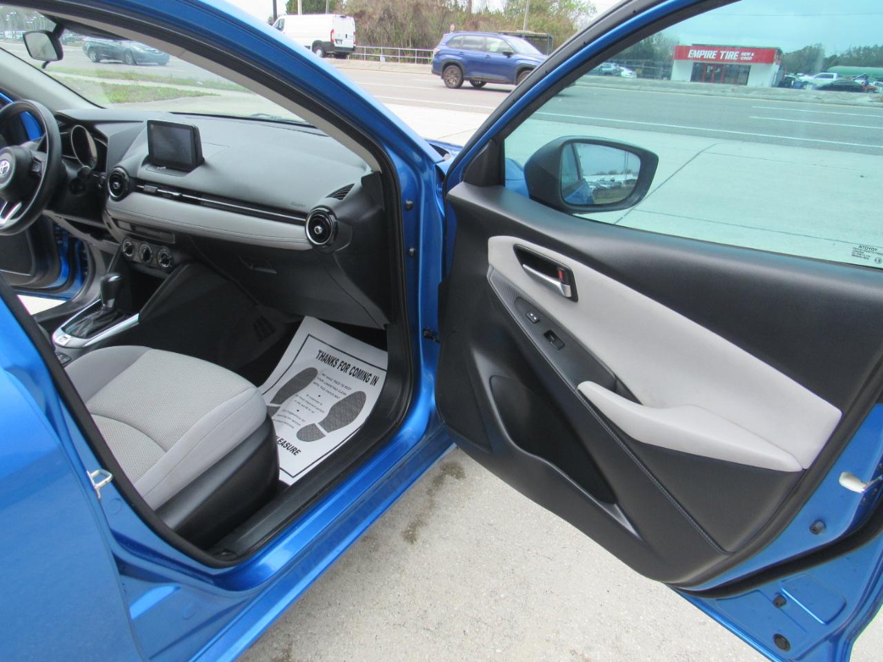 Toyota Yaris Sedan XLE Auto (Natl) 2019