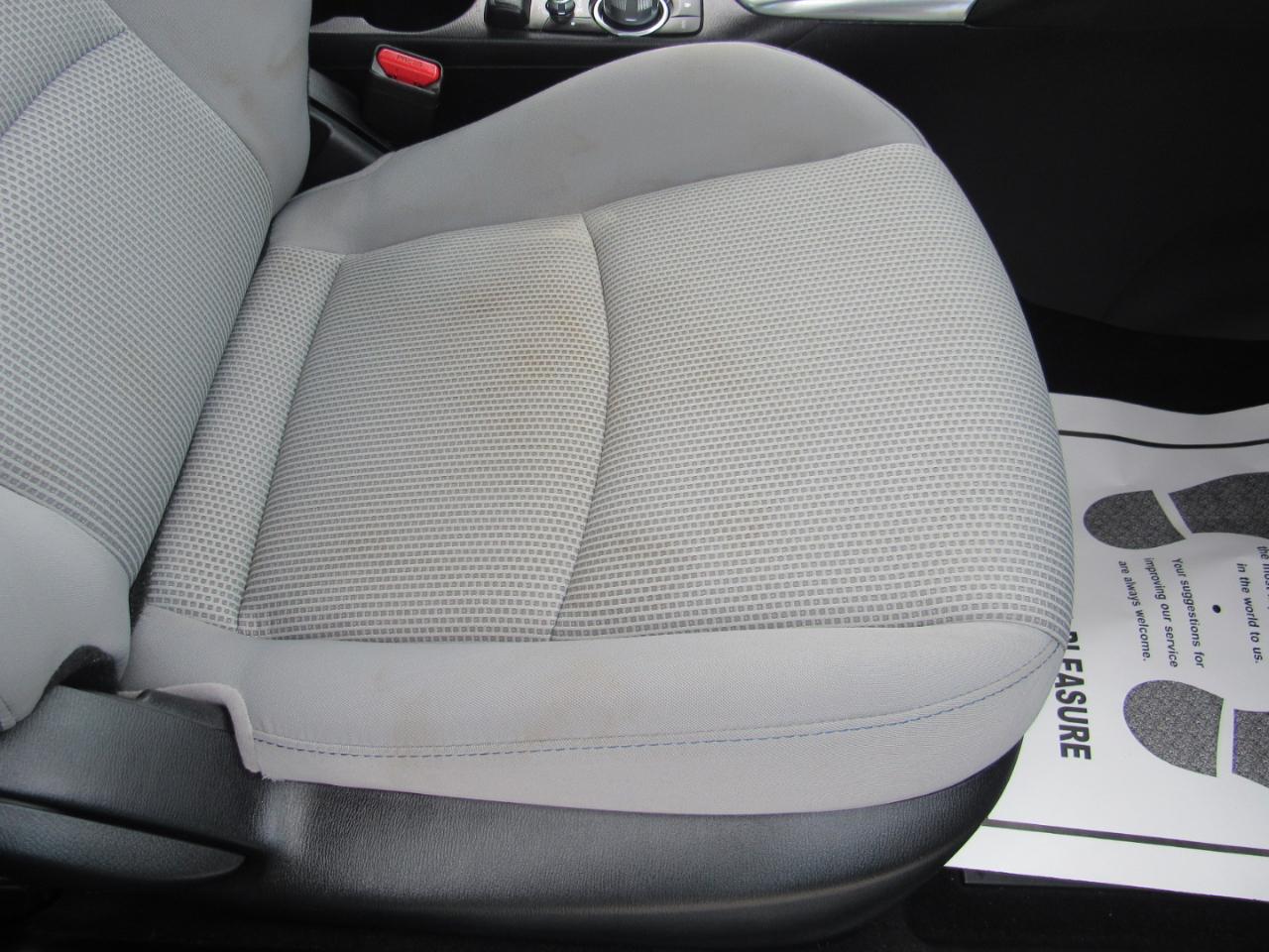 Toyota Yaris Sedan XLE Auto (Natl) 2019