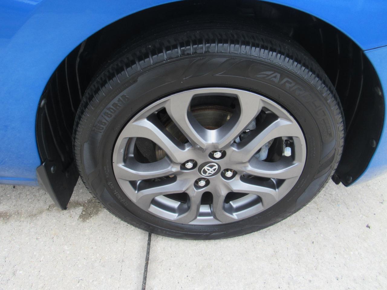 Toyota Yaris Sedan XLE Auto (Natl) 2019