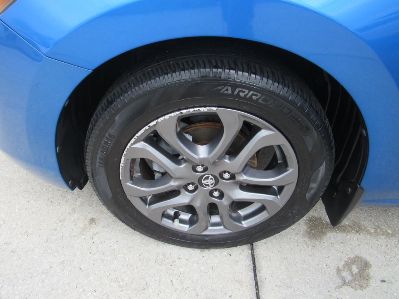 Toyota Yaris Sedan XLE Auto (Natl) 2019