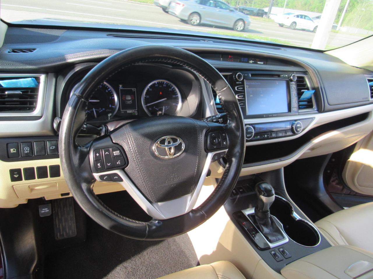 Toyota Highlander XLE V6 FWD (Natl) 2018