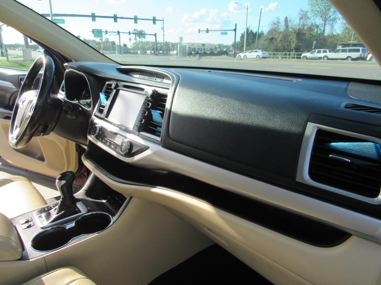 Toyota Highlander XLE V6 FWD (Natl) 2018