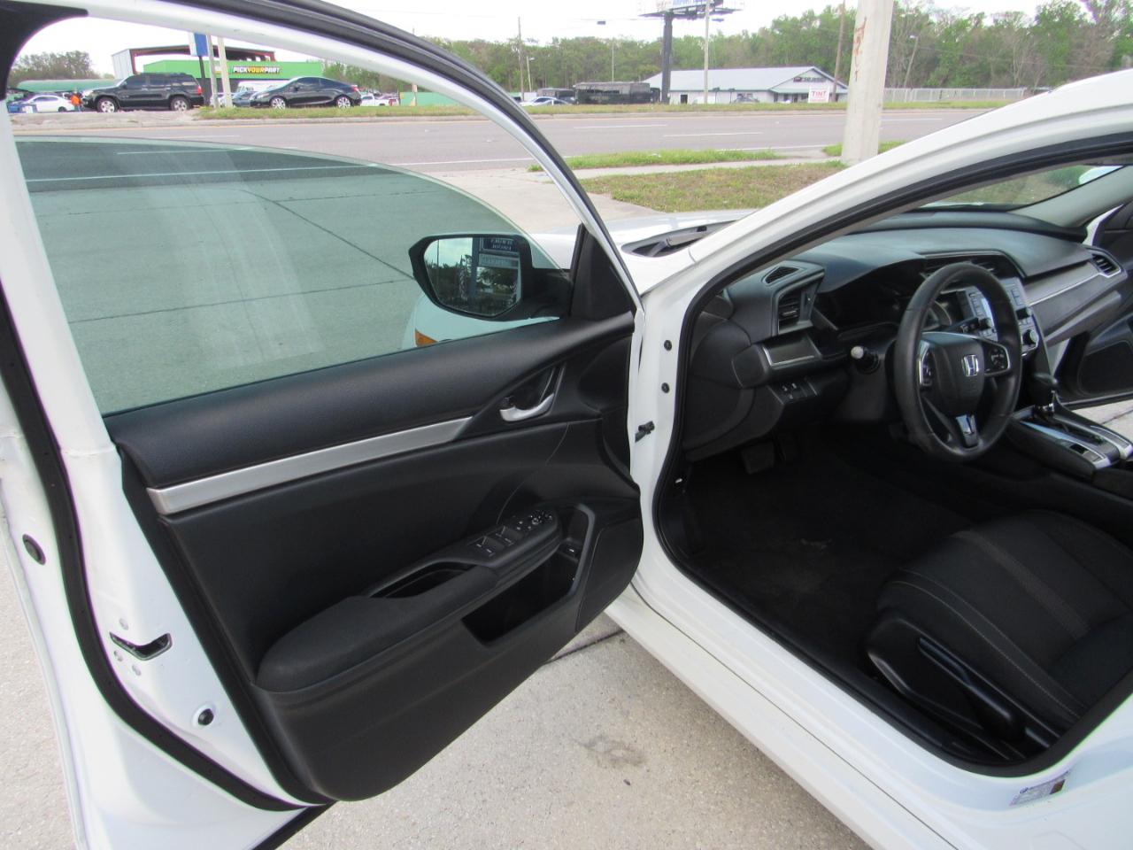 Honda Civic Sedan LX CVT 2020