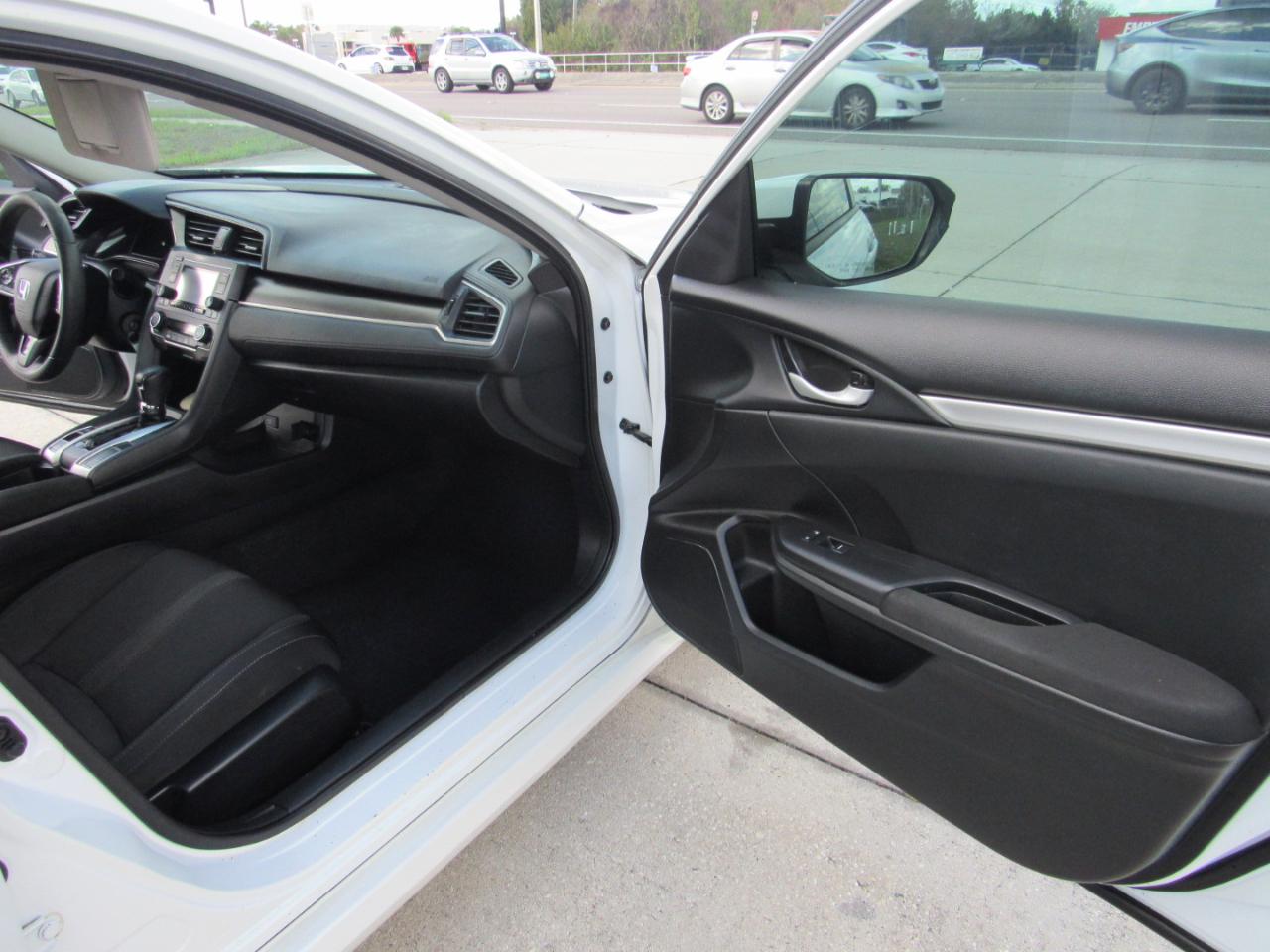 Honda Civic Sedan LX CVT 2020