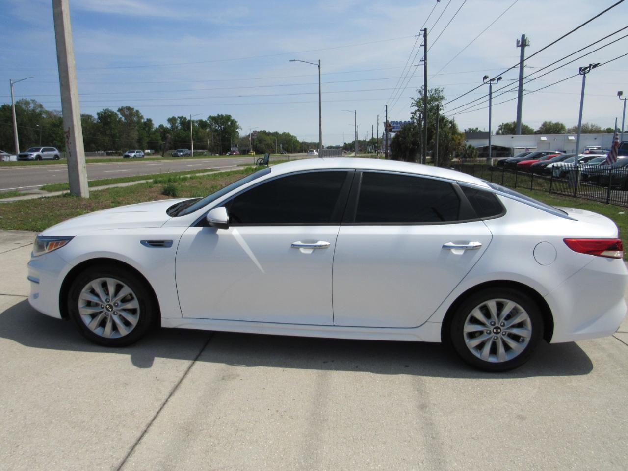 Kia Optima LX Auto 2017