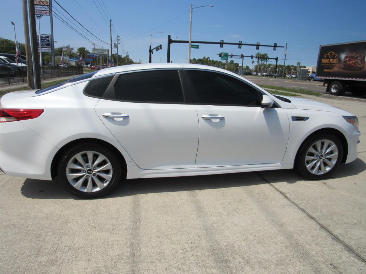 Kia Optima LX Auto 2017