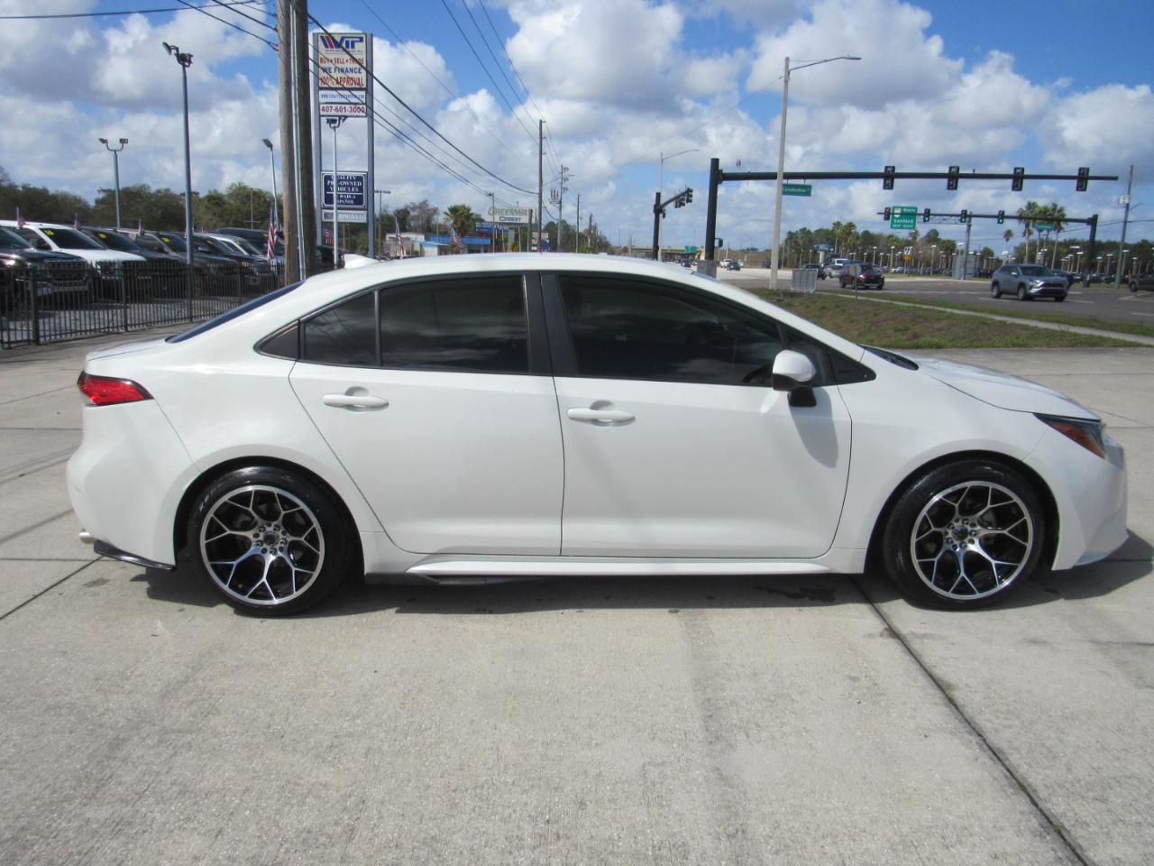 Toyota Corolla LE CVT (Natl) 2021