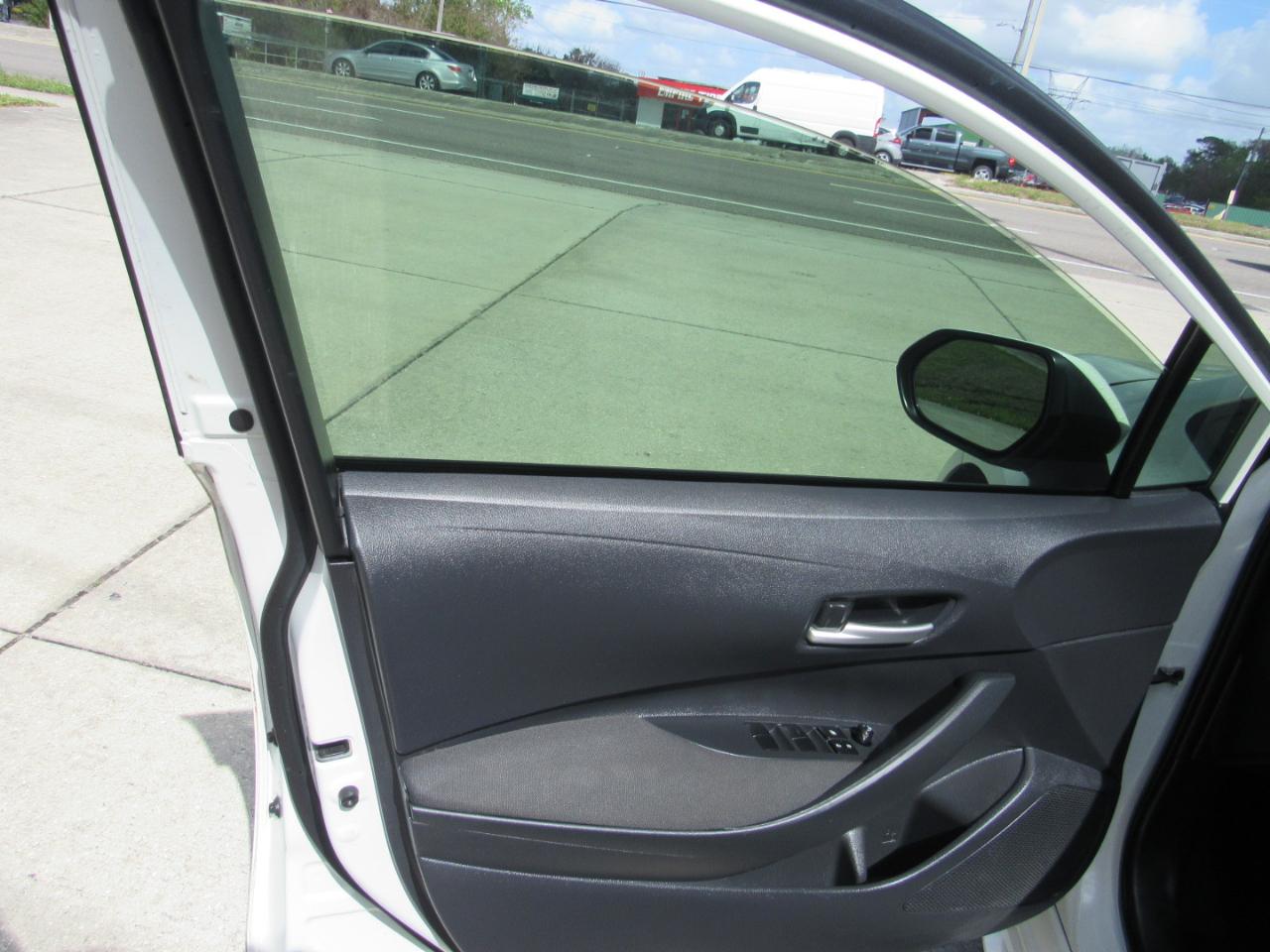 Toyota Corolla LE CVT (Natl) 2021