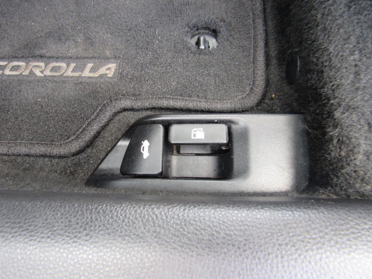 Toyota Corolla LE CVT (Natl) 2021