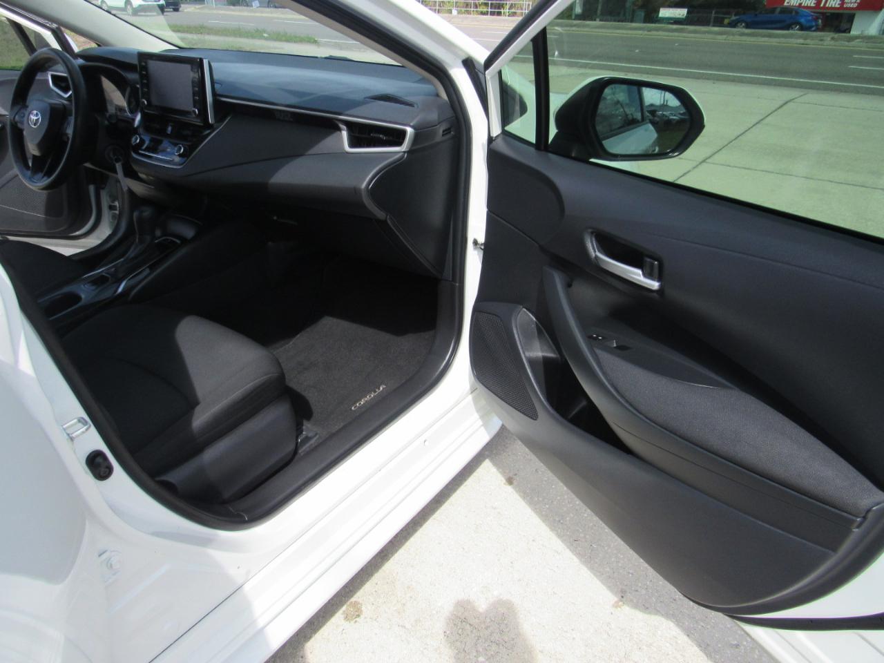 Toyota Corolla LE CVT (Natl) 2021