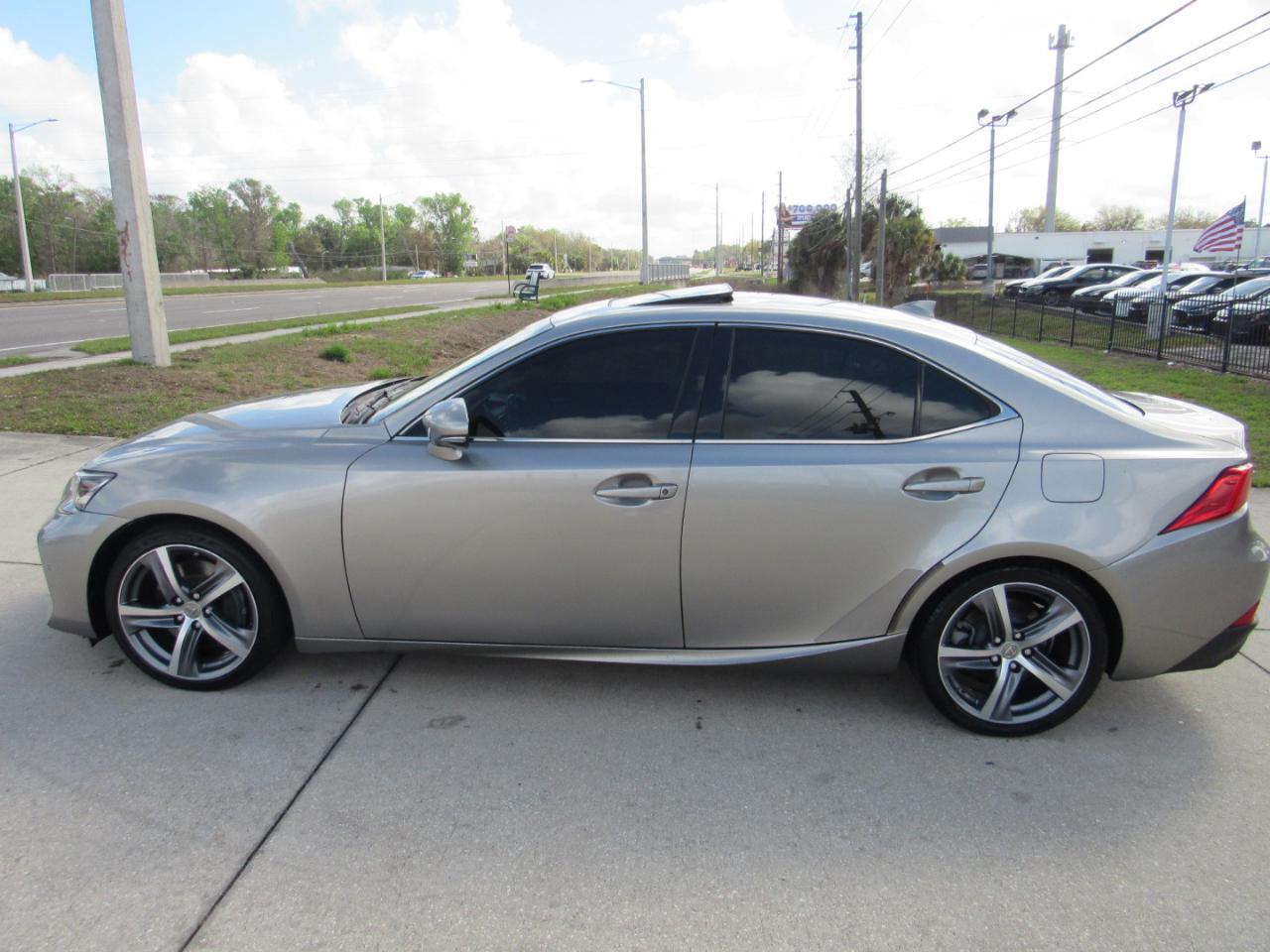 Lexus IS IS 300 RWD 2018