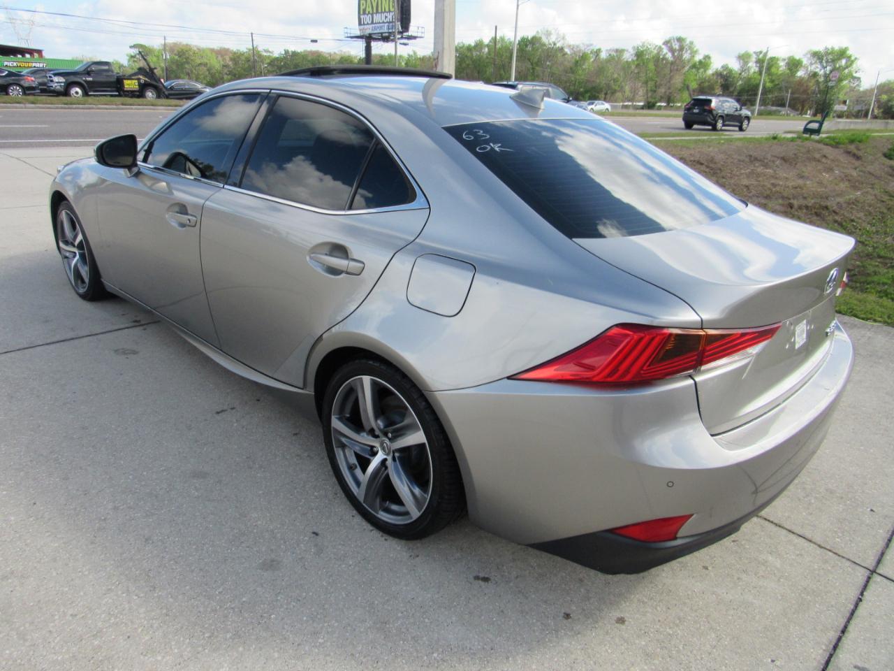 Lexus IS IS 300 RWD 2018