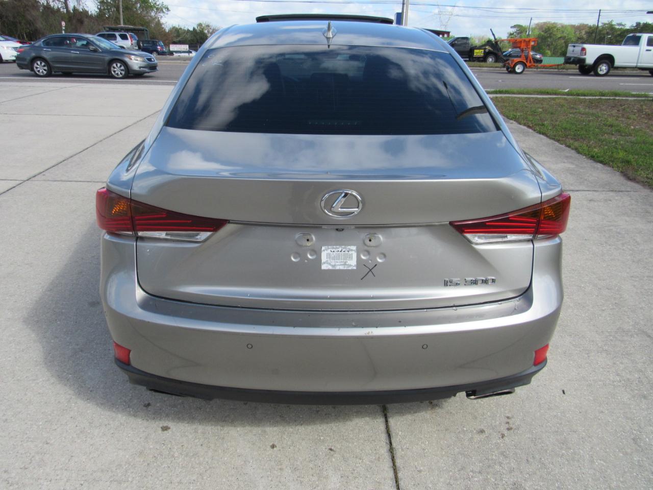 Lexus IS IS 300 RWD 2018